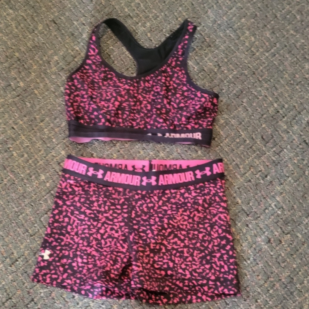 🍍3 For 50🍍Under Armour Pink and Black Sports Bra and Shorts Set